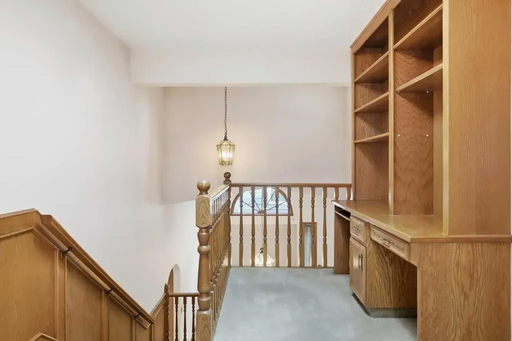 108 Santana Court NW Calgary AB T3K 3B1