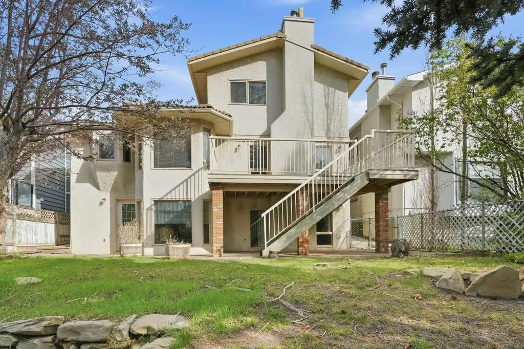 108 Santana Court NW Calgary AB T3K 3B1