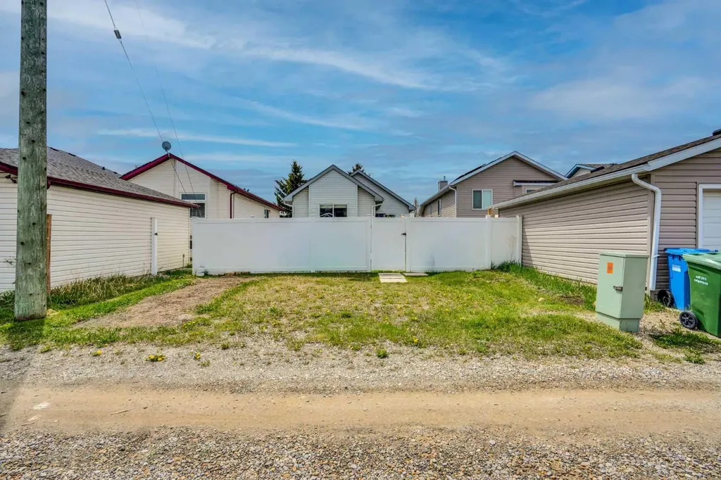 42 Harvest Rose Circle NE Calgary AB T3K 4M5