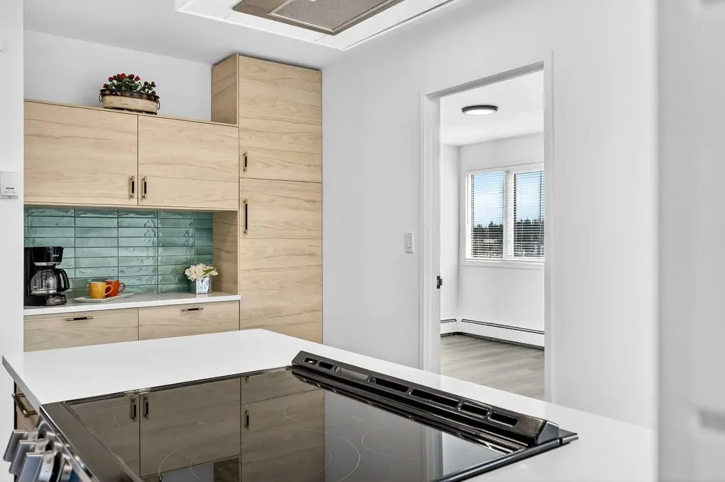 1107 15 Avenue SW Calgary AB T2R0S8