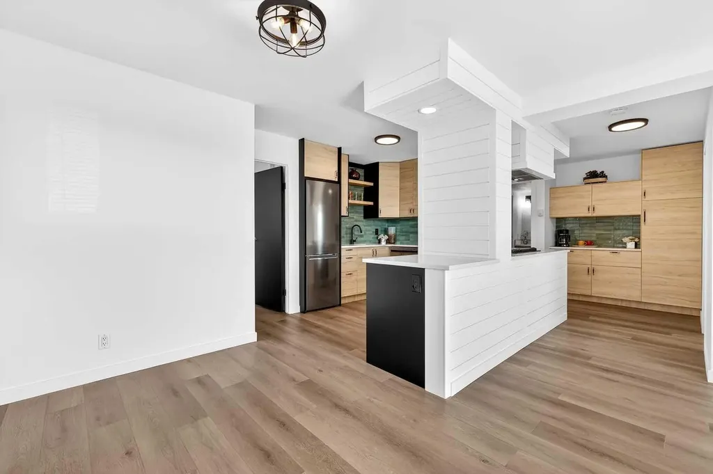 1107 15 Avenue SW Calgary AB T2R0S8