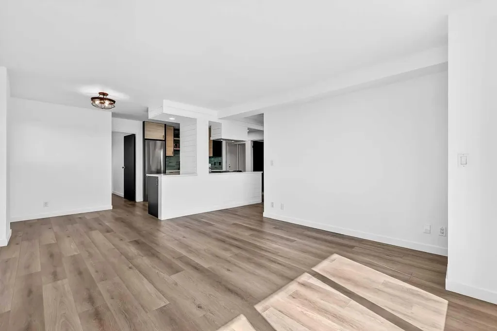 1107 15 Avenue SW Calgary AB T2R0S8