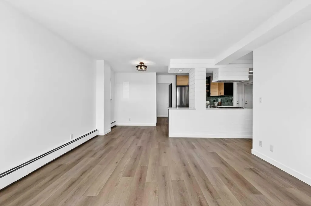 1107 15 Avenue SW Calgary AB T2R0S8