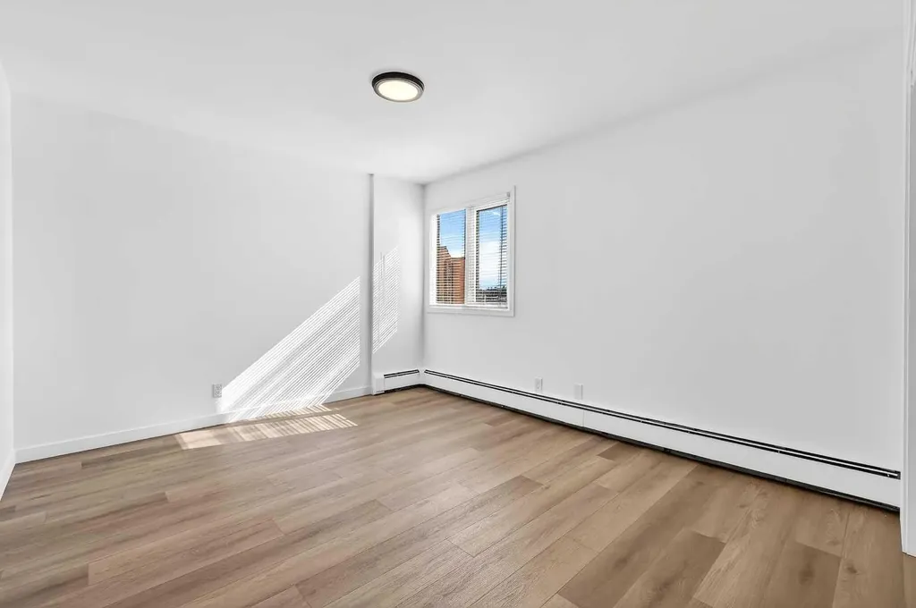 1107 15 Avenue SW Calgary AB T2R0S8