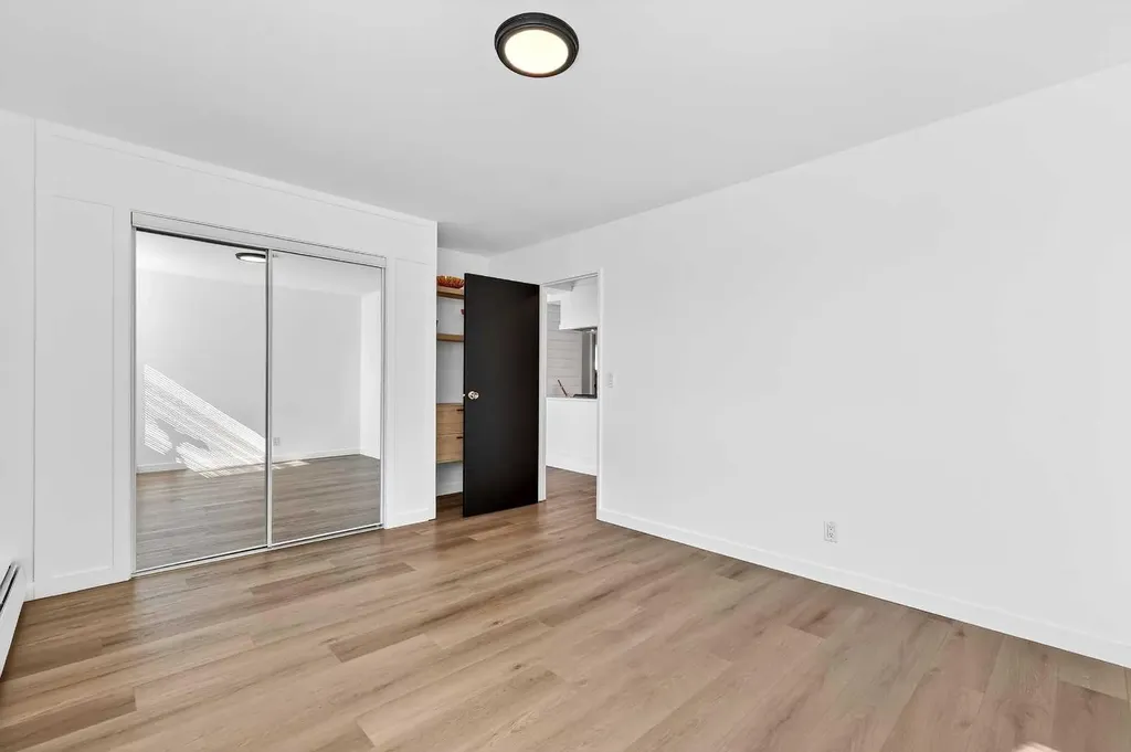 1107 15 Avenue SW Calgary AB T2R0S8