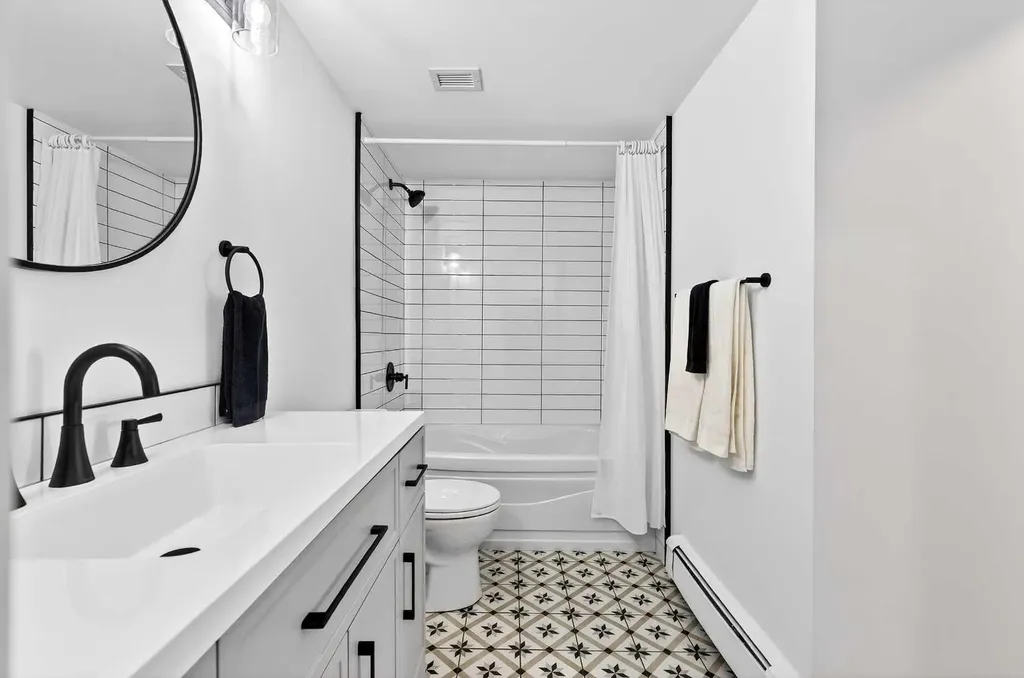 1107 15 Avenue SW Calgary AB T2R0S8