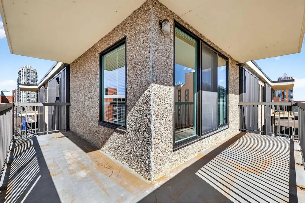 1107 15 Avenue SW Calgary AB T2R0S8