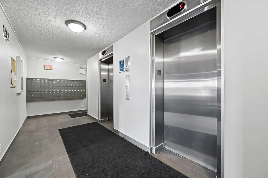 1107 15 Avenue SW Calgary AB T2R0S8