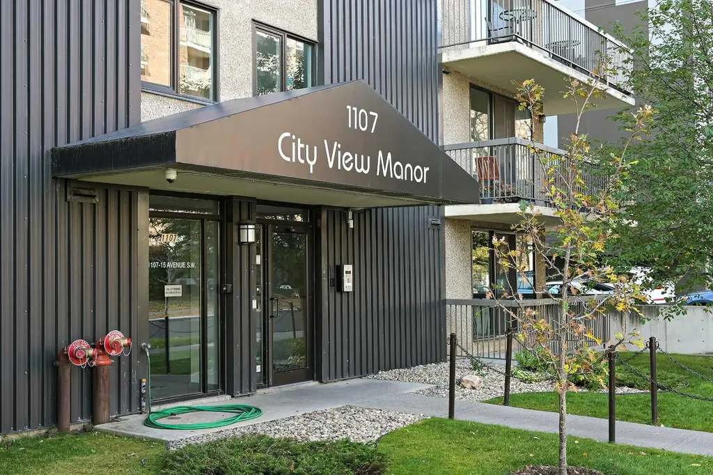 1107 15 Avenue SW Calgary AB T2R0S8