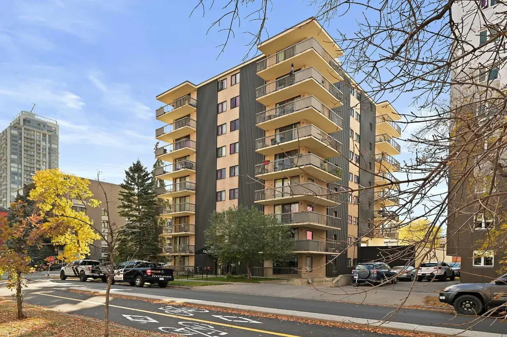 1107 15 Avenue SW Calgary AB T2R0S8