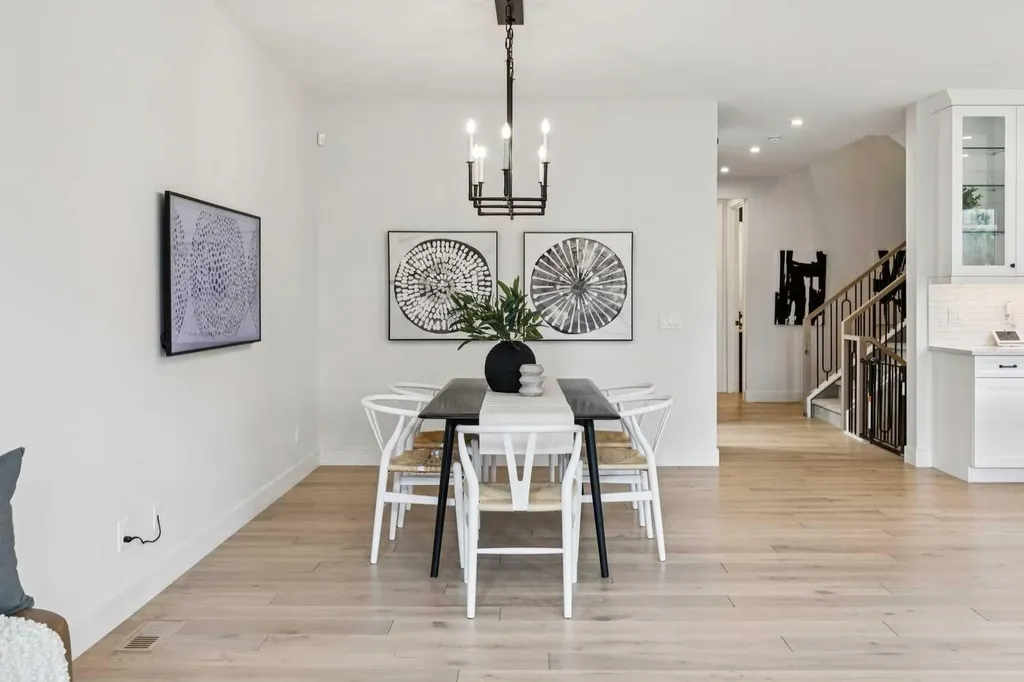 22 Mahogany Cove SE Calgary AB T3M 2S5
