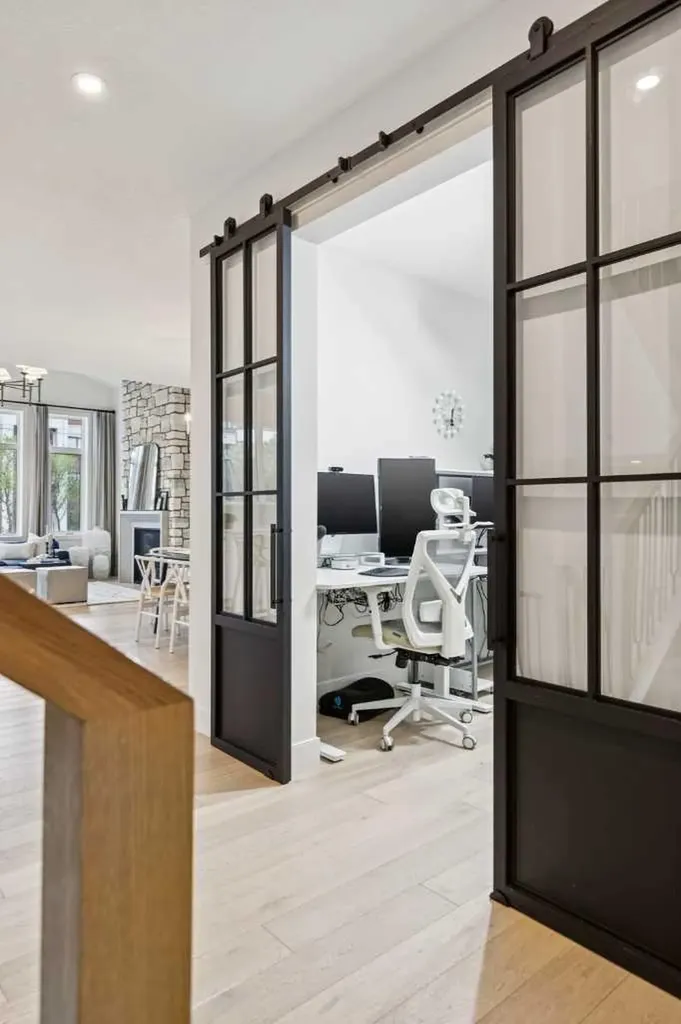 22 Mahogany Cove SE Calgary AB T3M 2S5