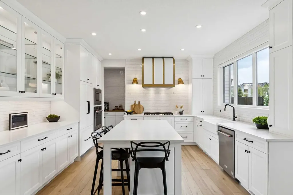 22 Mahogany Cove SE Calgary AB T3M 2S5