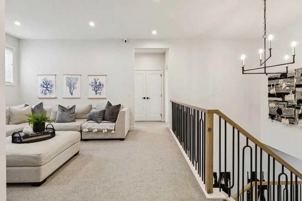 22 Mahogany Cove SE Calgary AB T3M 2S5