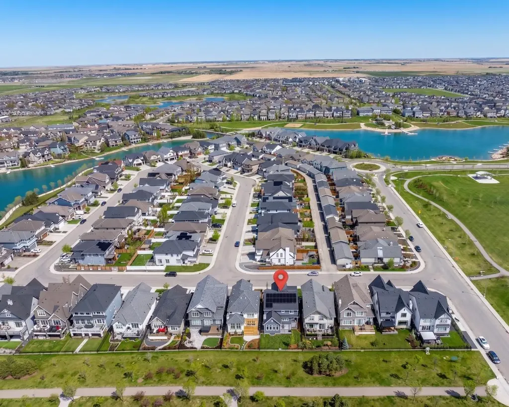 22 Mahogany Cove SE Calgary AB T3M 2S5