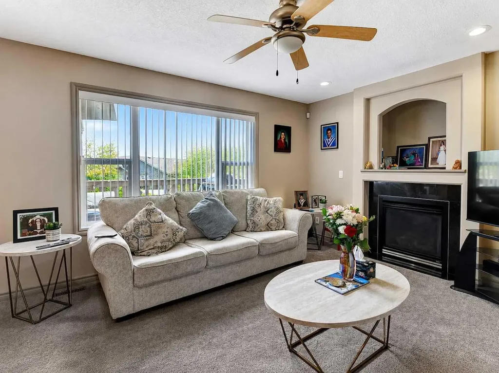 12605 Lakeshore Drive Grande Prairie AB T8X 8C6