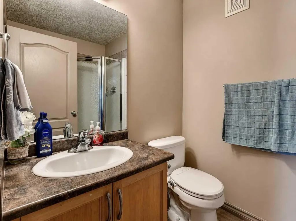 12605 Lakeshore Drive Grande Prairie AB T8X 8C6