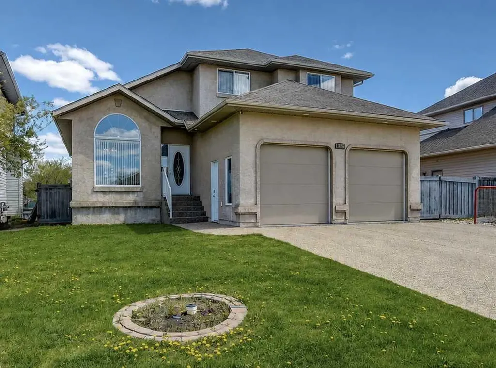 12605 Lakeshore Drive Grande Prairie AB T8X 8C6