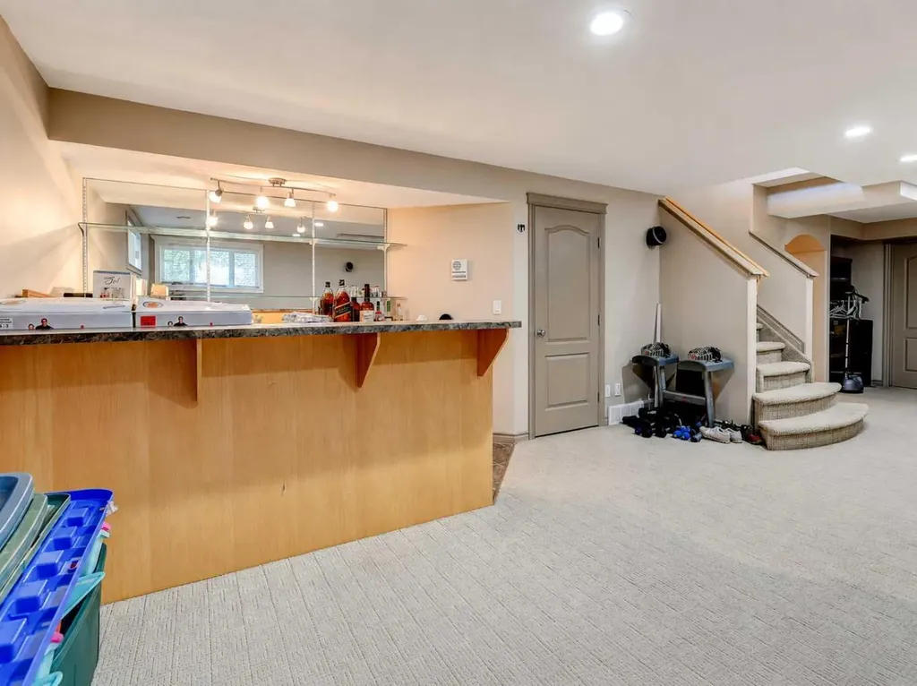12605 Lakeshore Drive Grande Prairie AB T8X 8C6