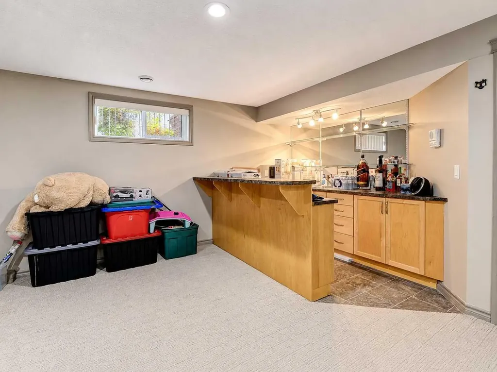 12605 Lakeshore Drive Grande Prairie AB T8X 8C6