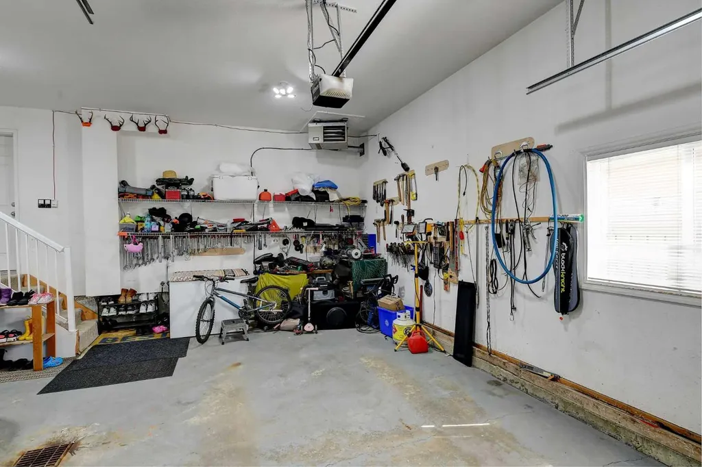 12605 Lakeshore Drive Grande Prairie AB T8X 8C6