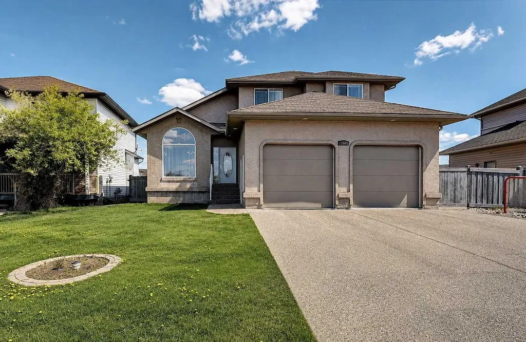 12605 Lakeshore Drive Grande Prairie AB T8X 8C6