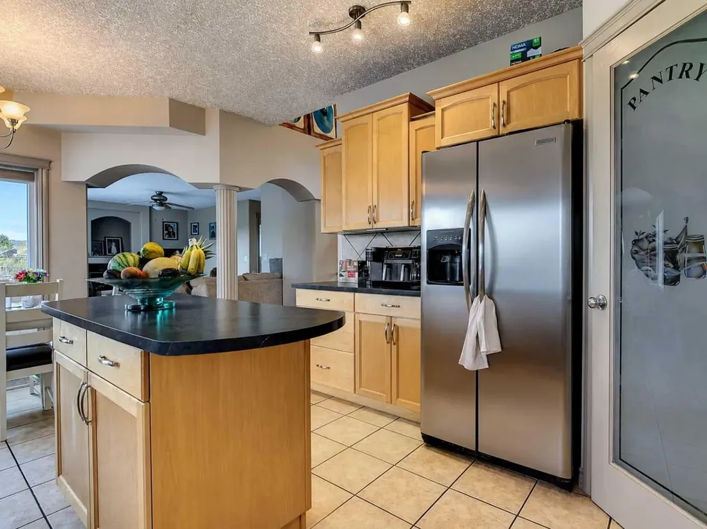 12605 Lakeshore Drive Grande Prairie AB T8X 8C6