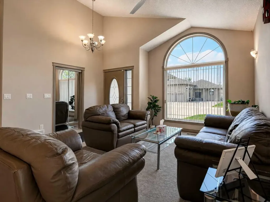 12605 Lakeshore Drive Grande Prairie AB T8X 8C6