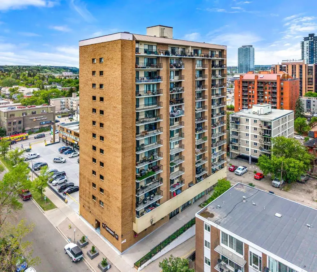 1330 15 Avenue SW Calgary AB T3C 3N7