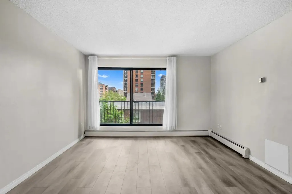 1330 15 Avenue SW Calgary AB T3C 3N7