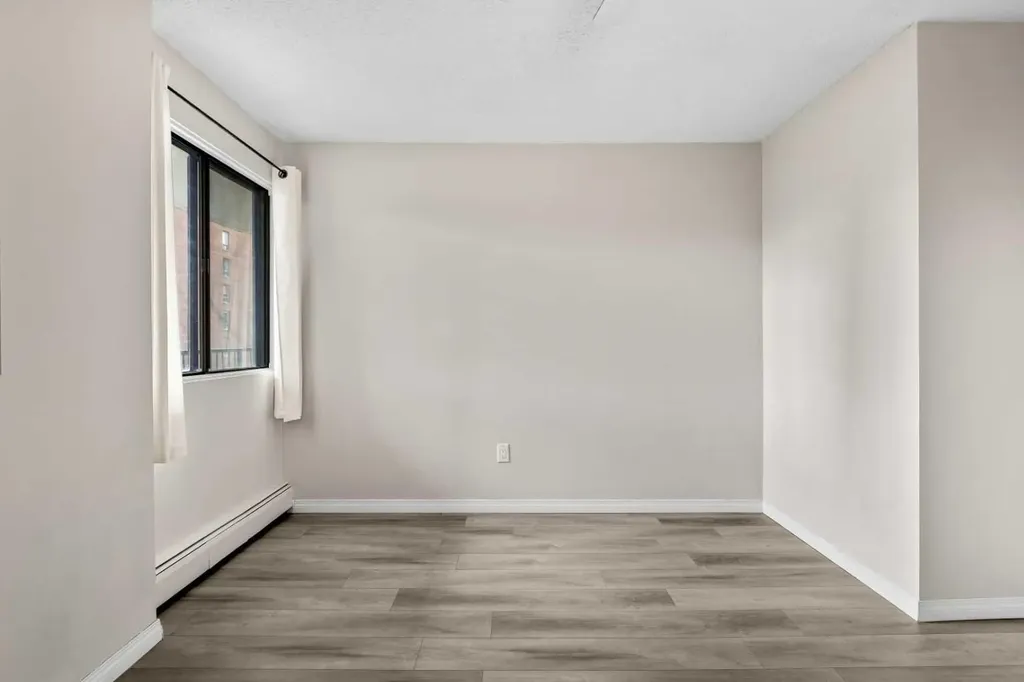 1330 15 Avenue SW Calgary AB T3C 3N7