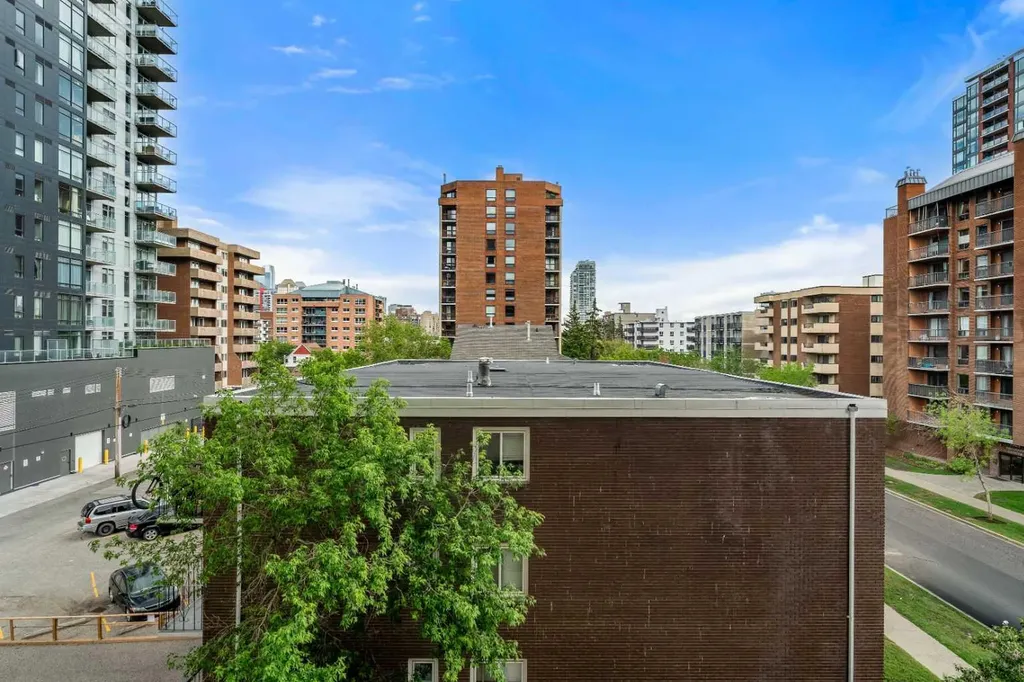 1330 15 Avenue SW Calgary AB T3C 3N7