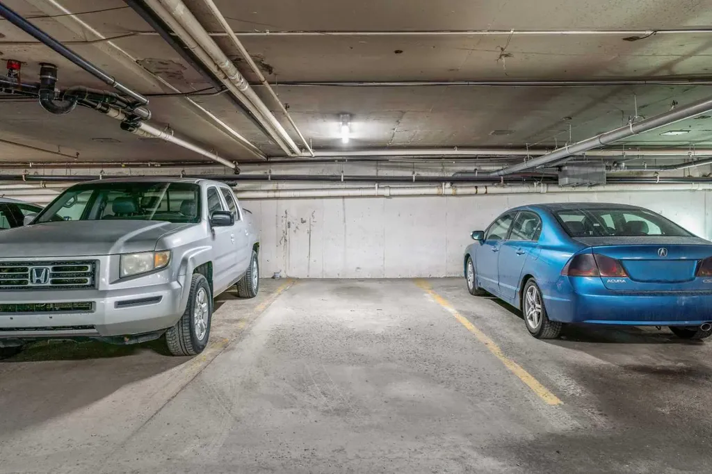 1330 15 Avenue SW Calgary AB T3C 3N7