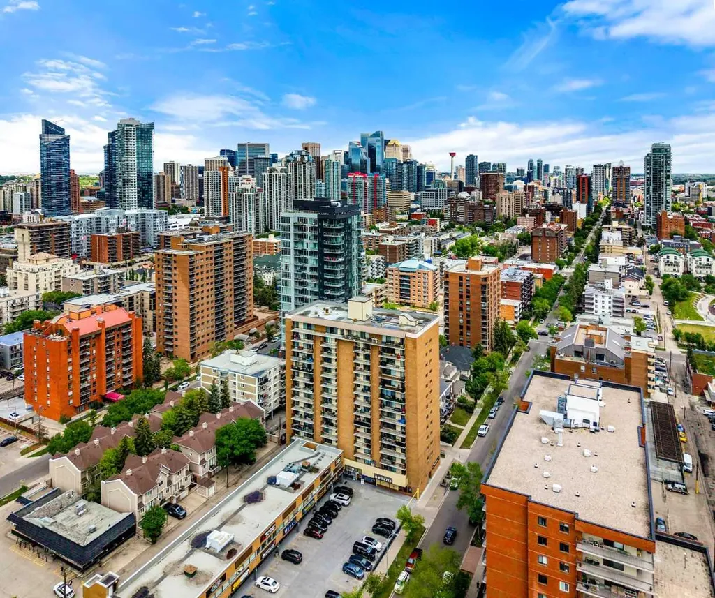 1330 15 Avenue SW Calgary AB T3C 3N7