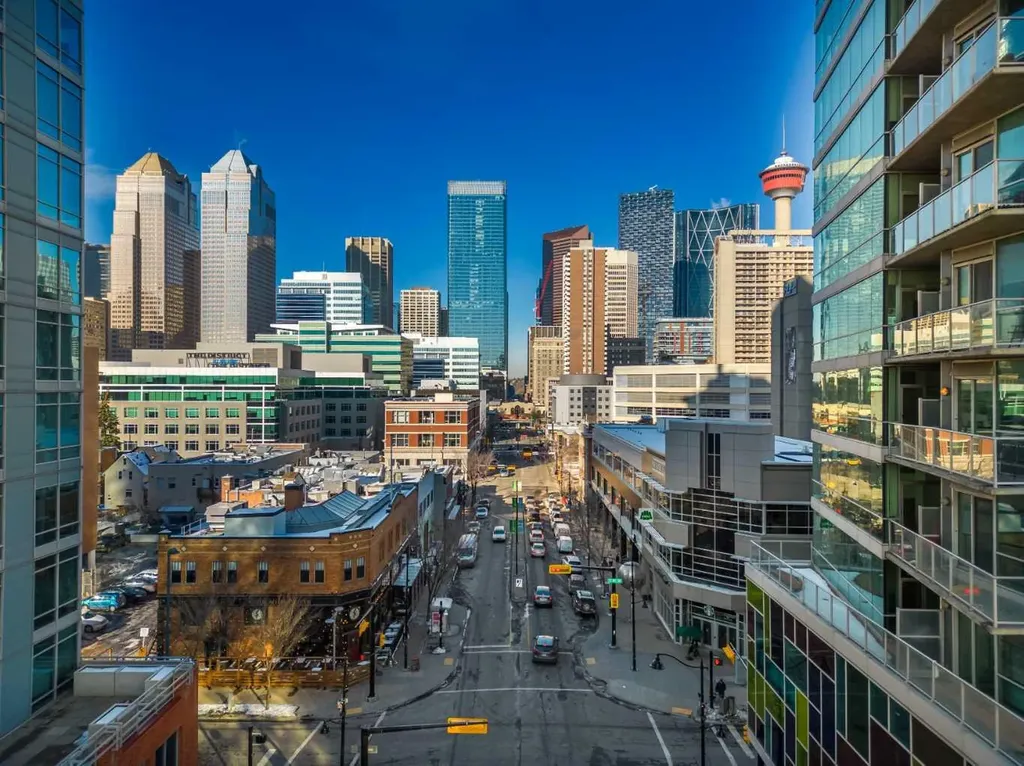1330 15 Avenue SW Calgary AB T3C 3N7