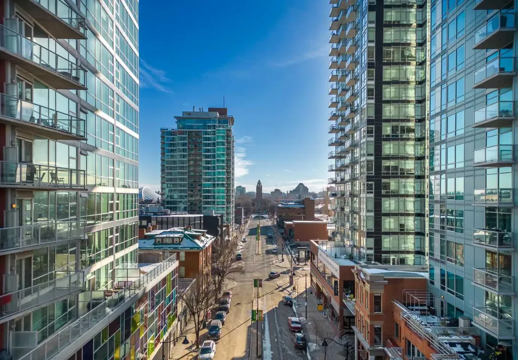 1330 15 Avenue SW Calgary AB T3C 3N7
