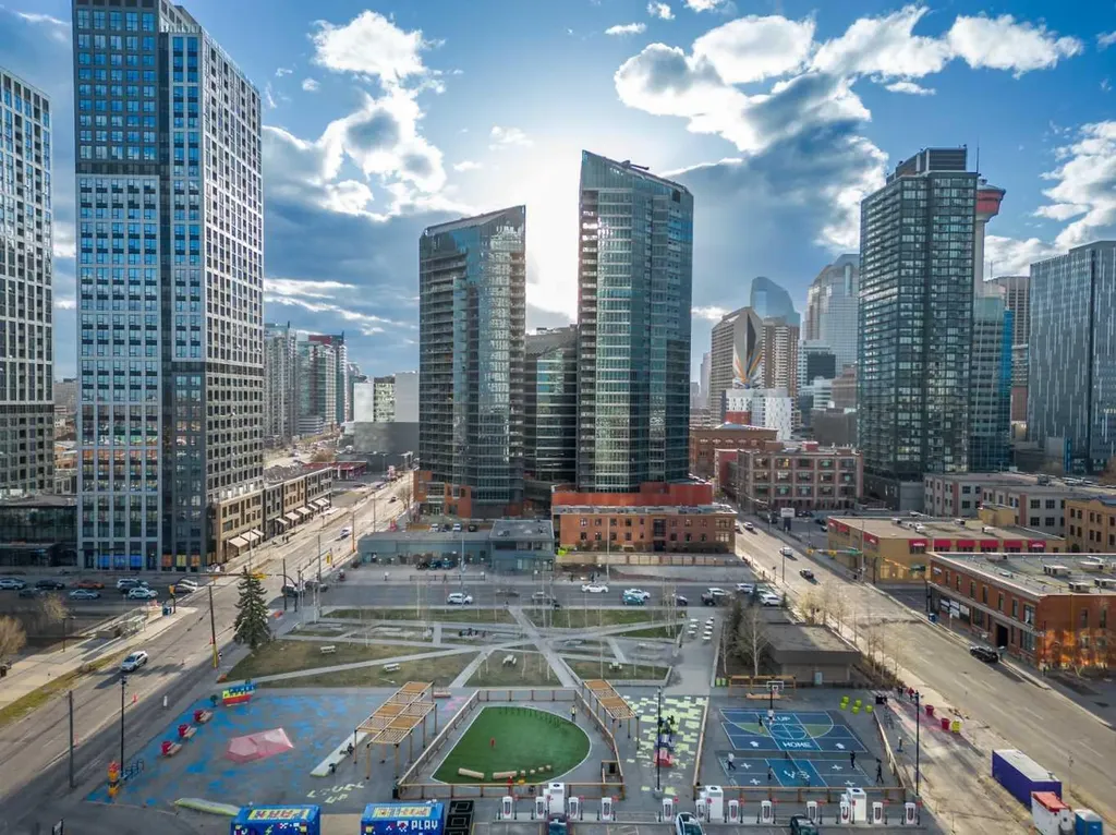 1330 15 Avenue SW Calgary AB T3C 3N7