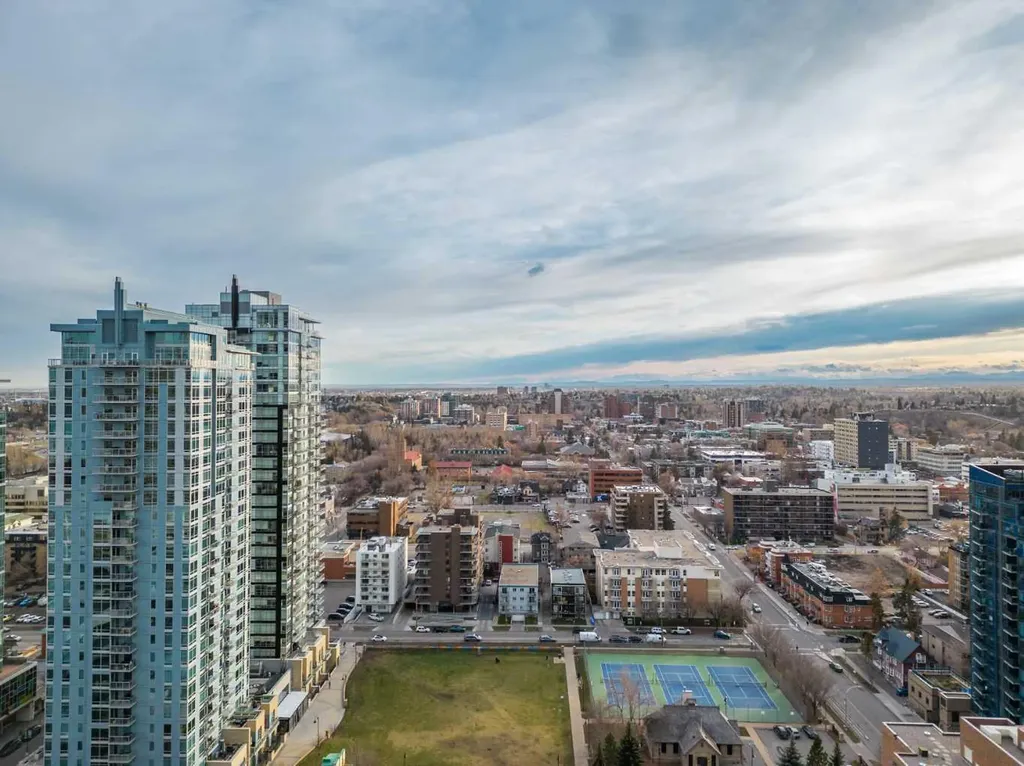 1330 15 Avenue SW Calgary AB T3C 3N7