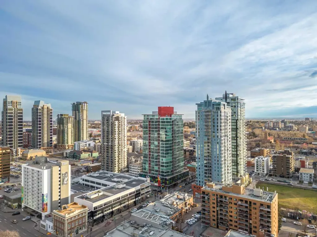 1330 15 Avenue SW Calgary AB T3C 3N7