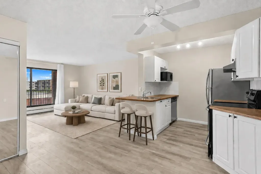 1330 15 Avenue SW Calgary AB T3C 3N7
