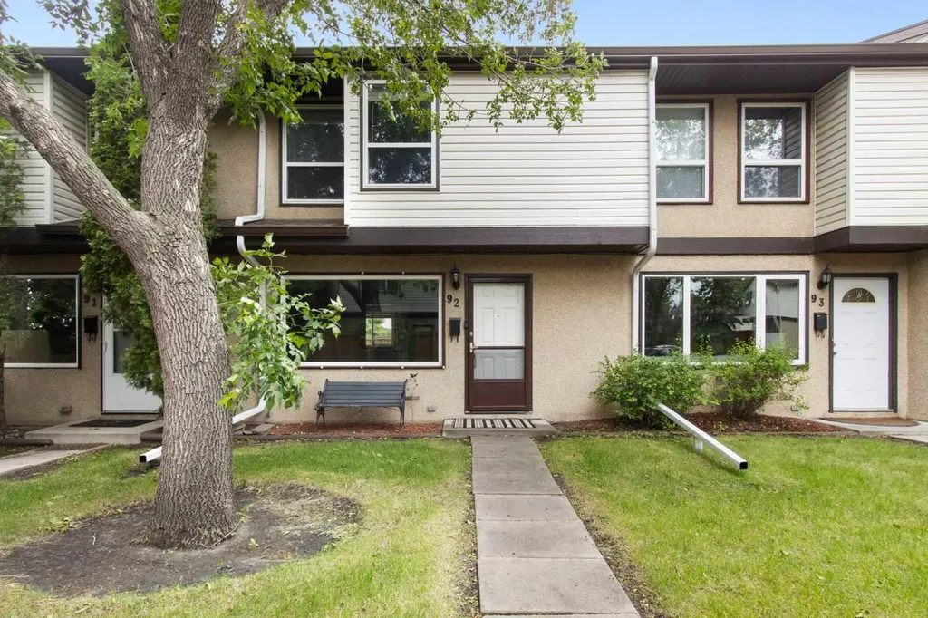 630 Sabrina Road SW Calgary AB T2W 2N7