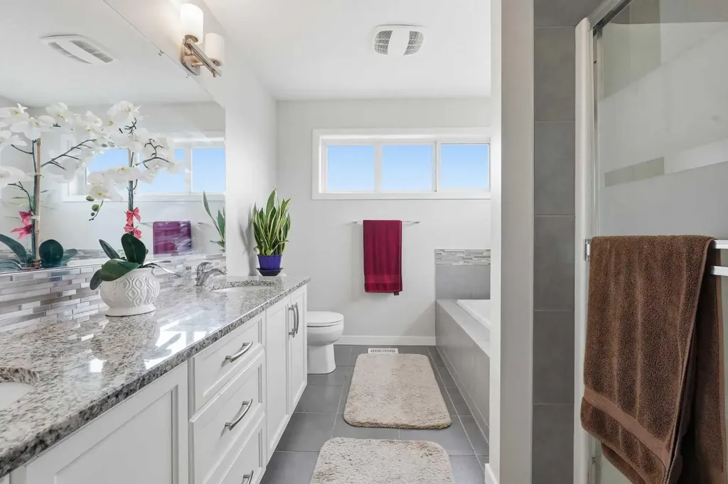 4 Panton Road NW Calgary AB T3K 0X7