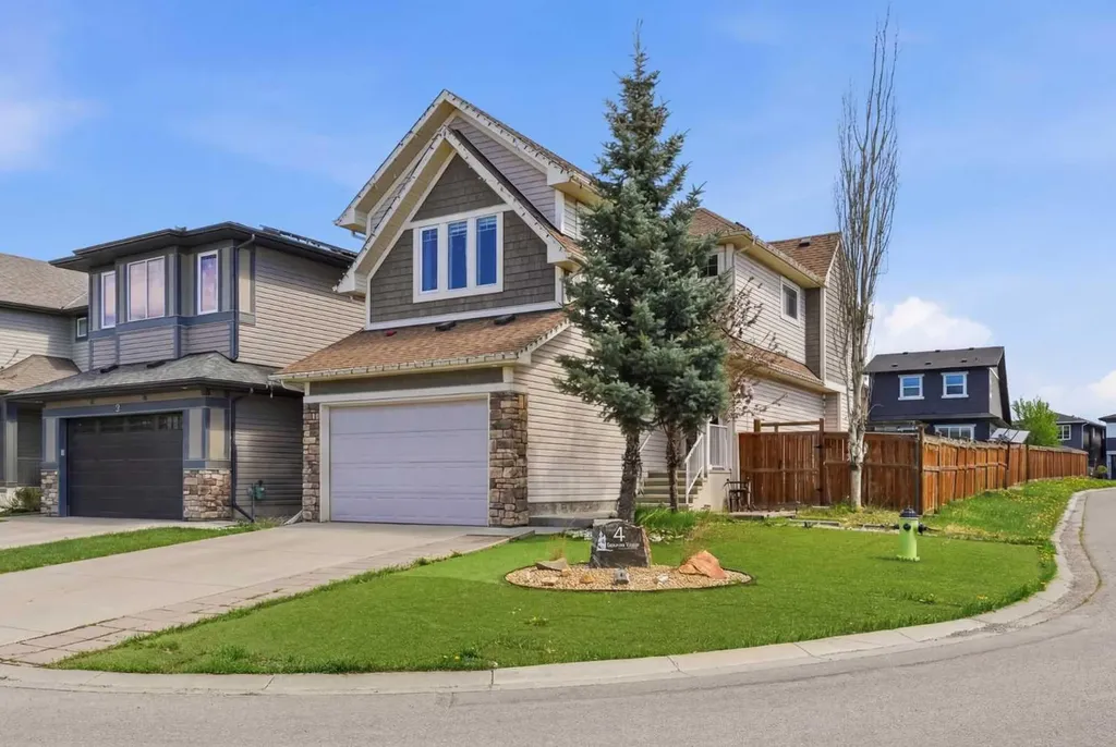 4 Panton Road NW Calgary AB T3K 0X7