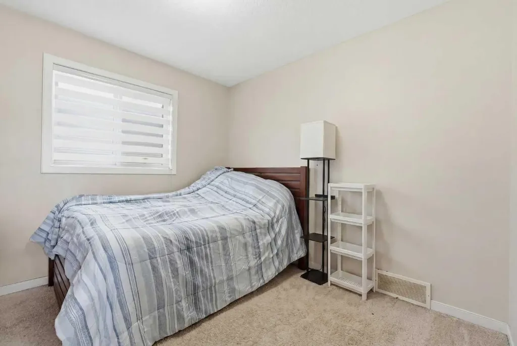 4 Panton Road NW Calgary AB T3K 0X7