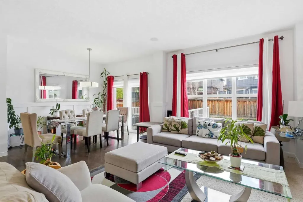 4 Panton Road NW Calgary AB T3K 0X7