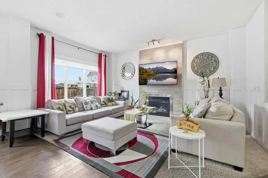4 Panton Road NW Calgary AB T3K 0X7