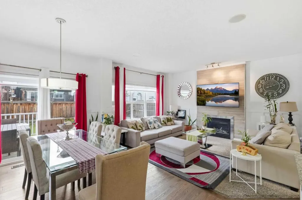 4 Panton Road NW Calgary AB T3K 0X7
