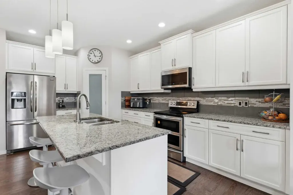4 Panton Road NW Calgary AB T3K 0X7