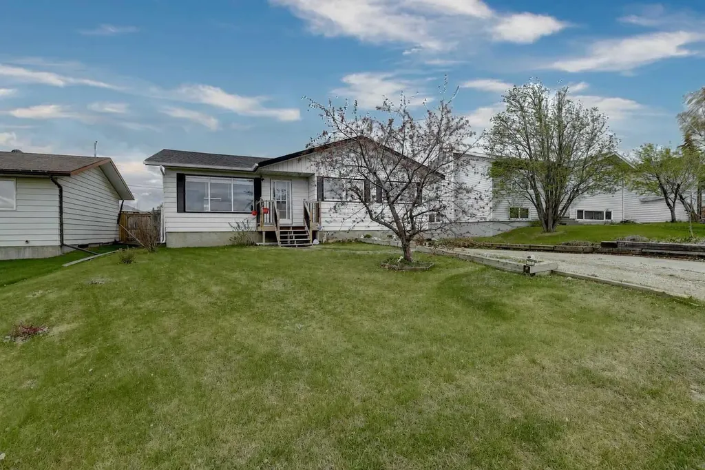 5323 Sunset Drive Spirit River AB T0H3G0