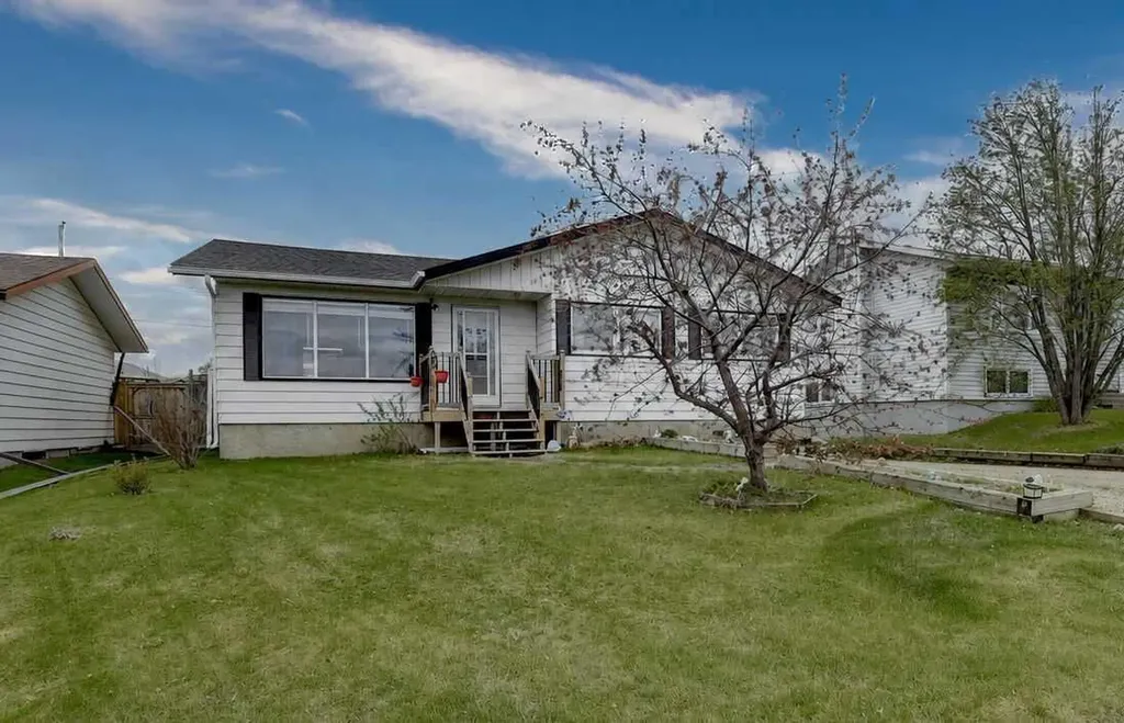 5323 Sunset Drive Spirit River AB T0H3G0